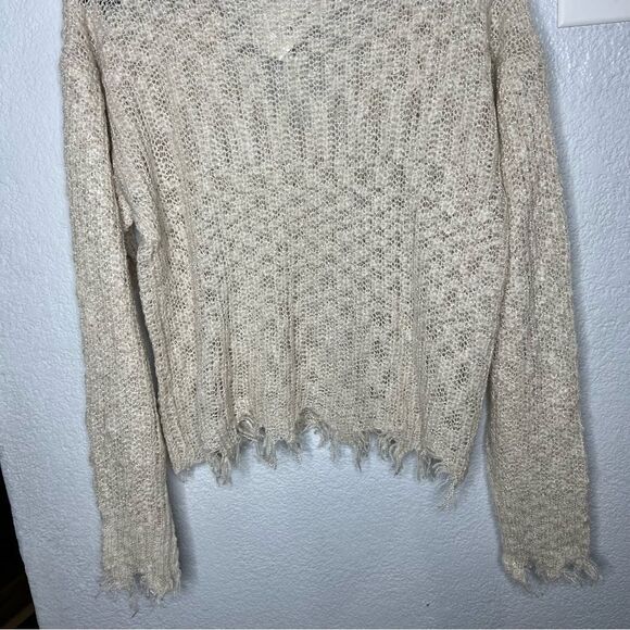 New! Very j Loose Knit V-Neckline Long Sleeve Raw Trim Beige Women Sweater Sz M - Picture 7 of 12